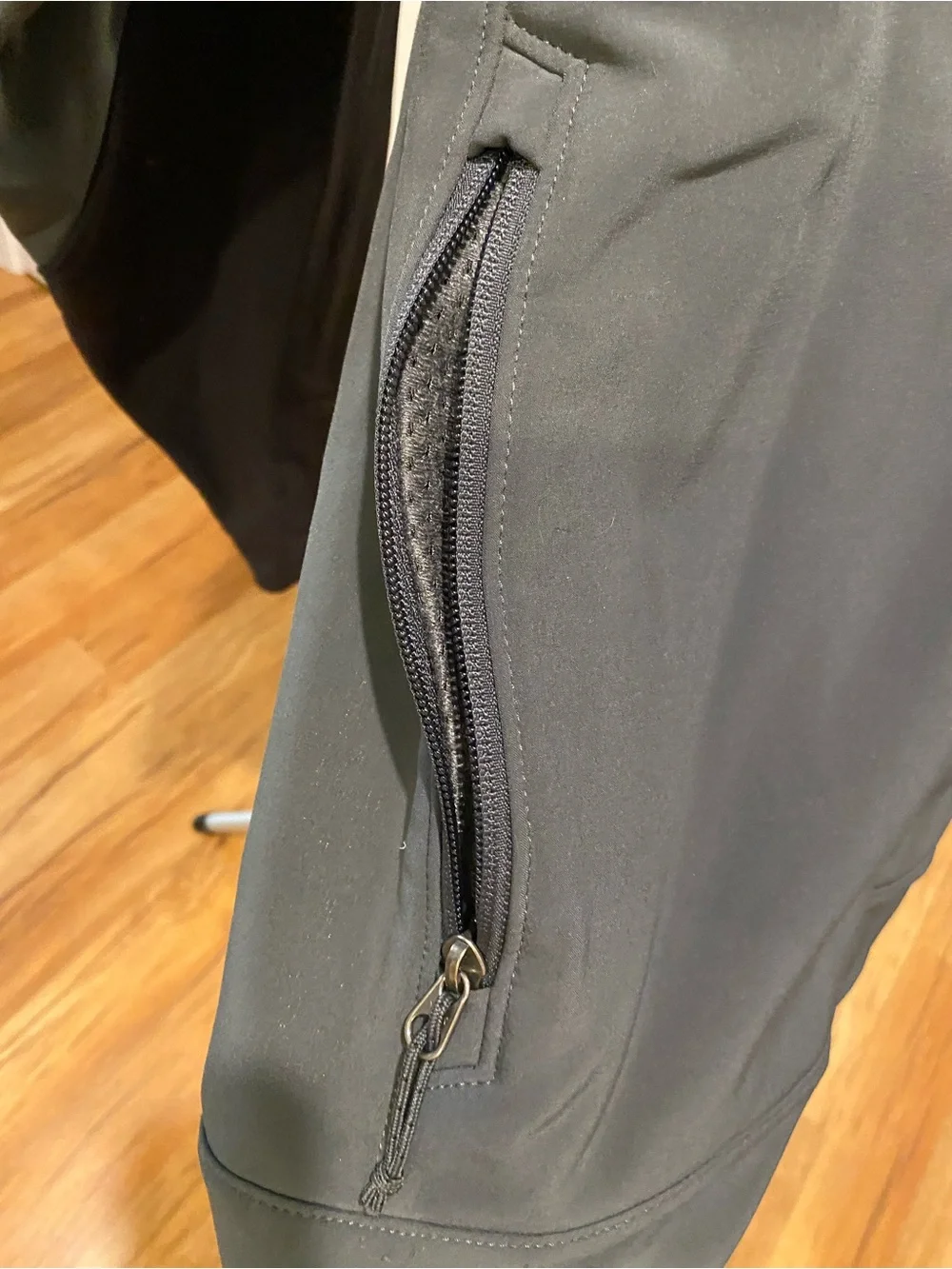 The North Face Apex Bionic Jacket charcoal, gray, and black men’s medium